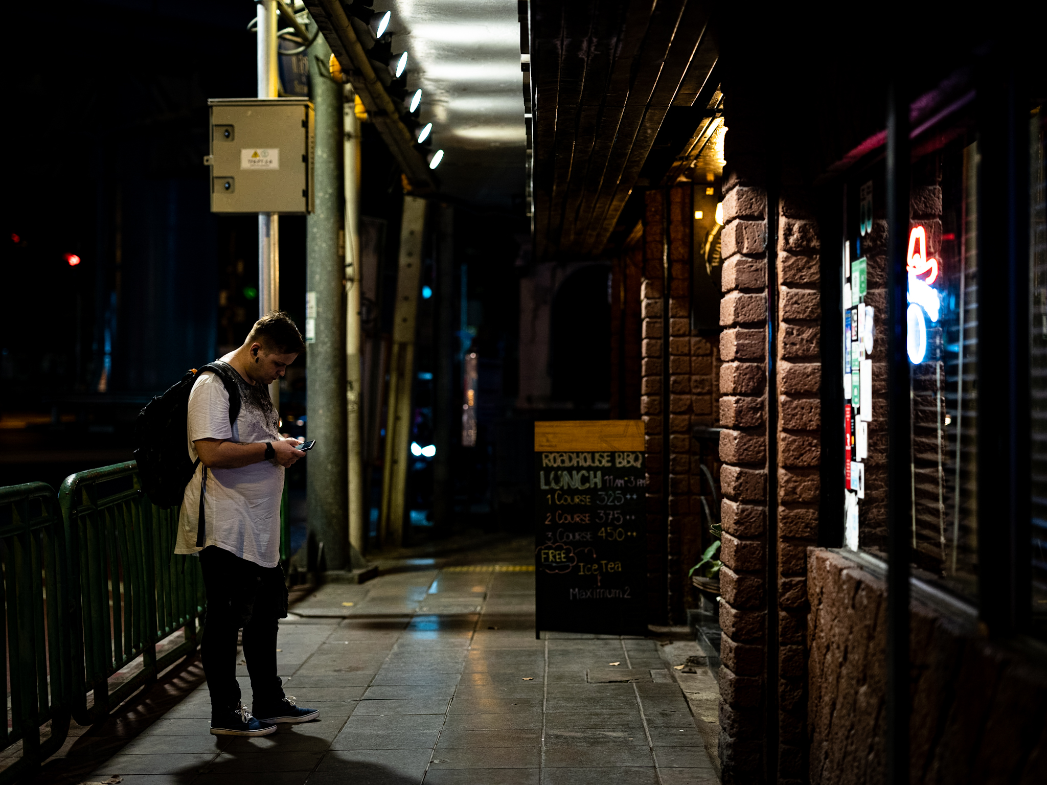 GFX50S II f/2.2 1/100sec ISO-1000 80mm