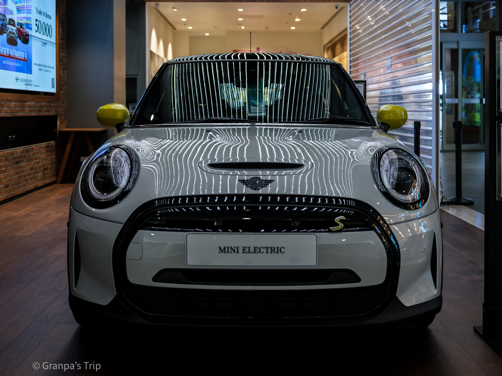 GFX50S II f/3.5 1/60sec ISO-1250 50mm