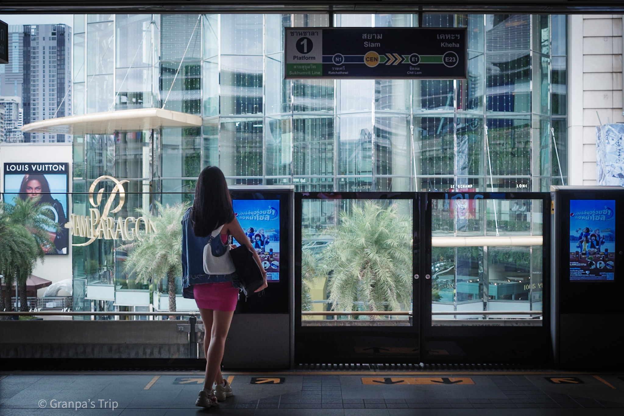 RICOH GR III f/3.5 1/250sec ISO-200 18.3mm