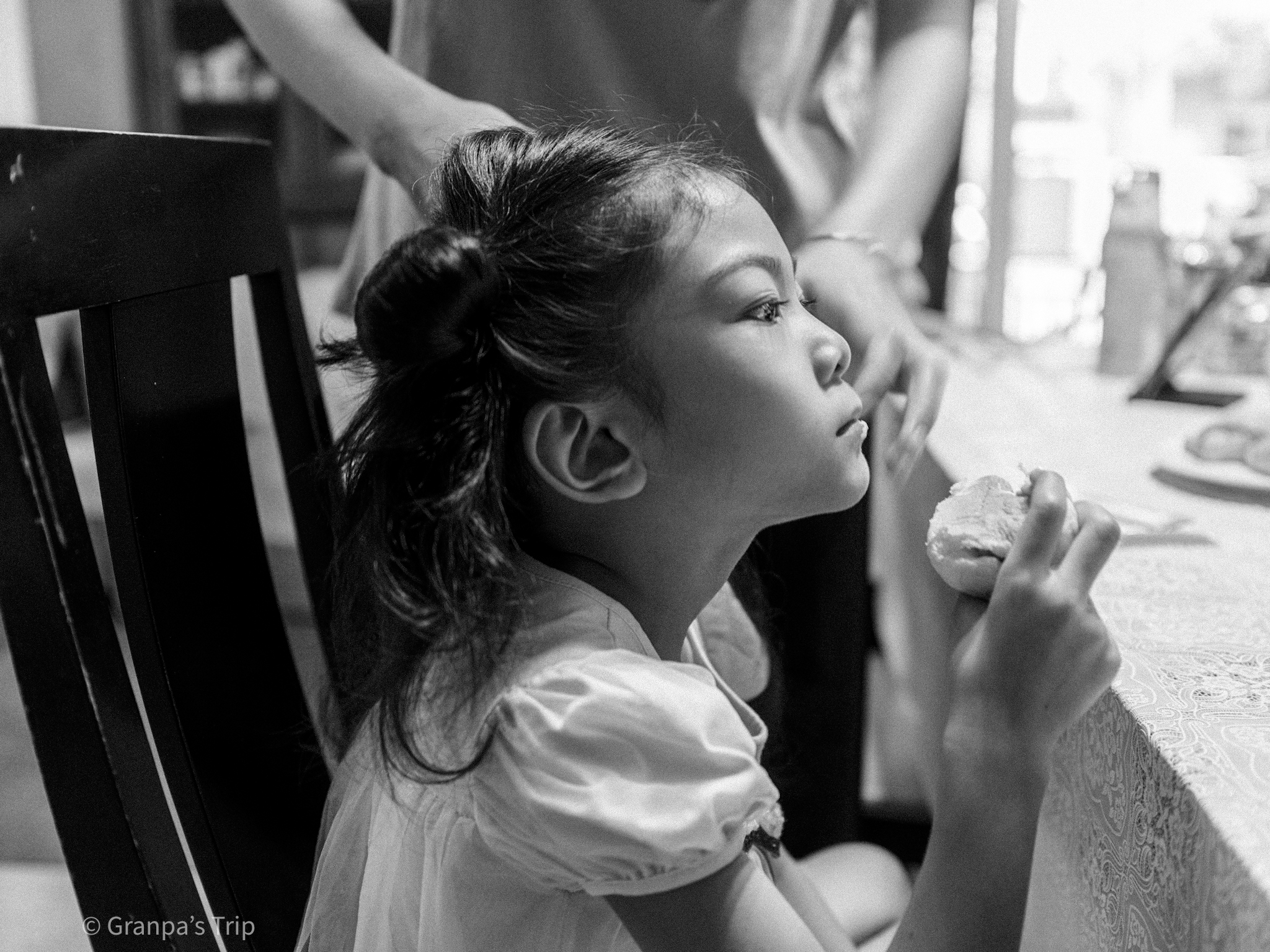 GFX50S II f/3.5 1/15sec ISO-800 50mm