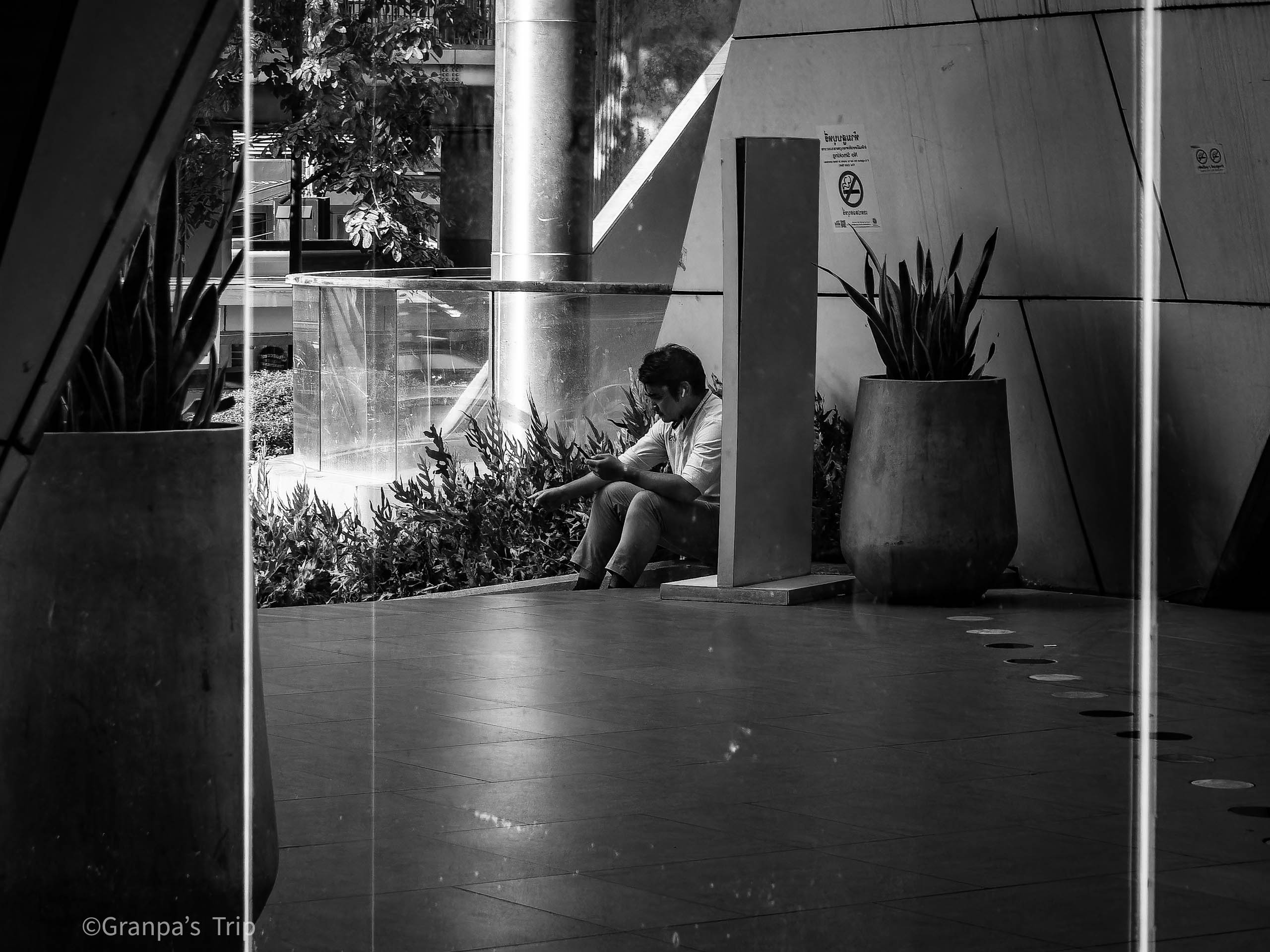 DSC-RX100M7 f/4 1/30sec ISO-100 25.85mm