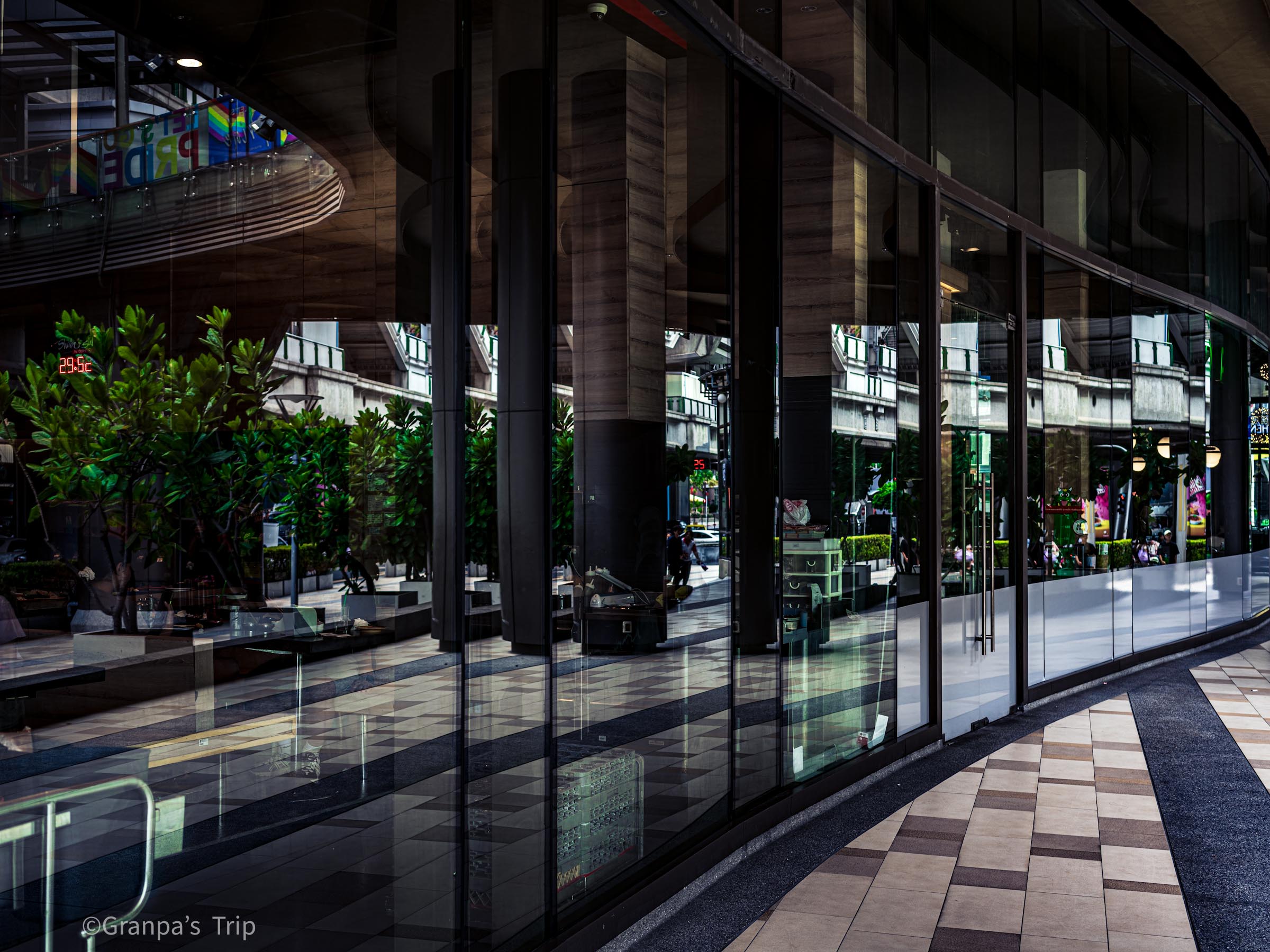 ILCE-7CR f/3.5 1/100sec ISO-100 35mm