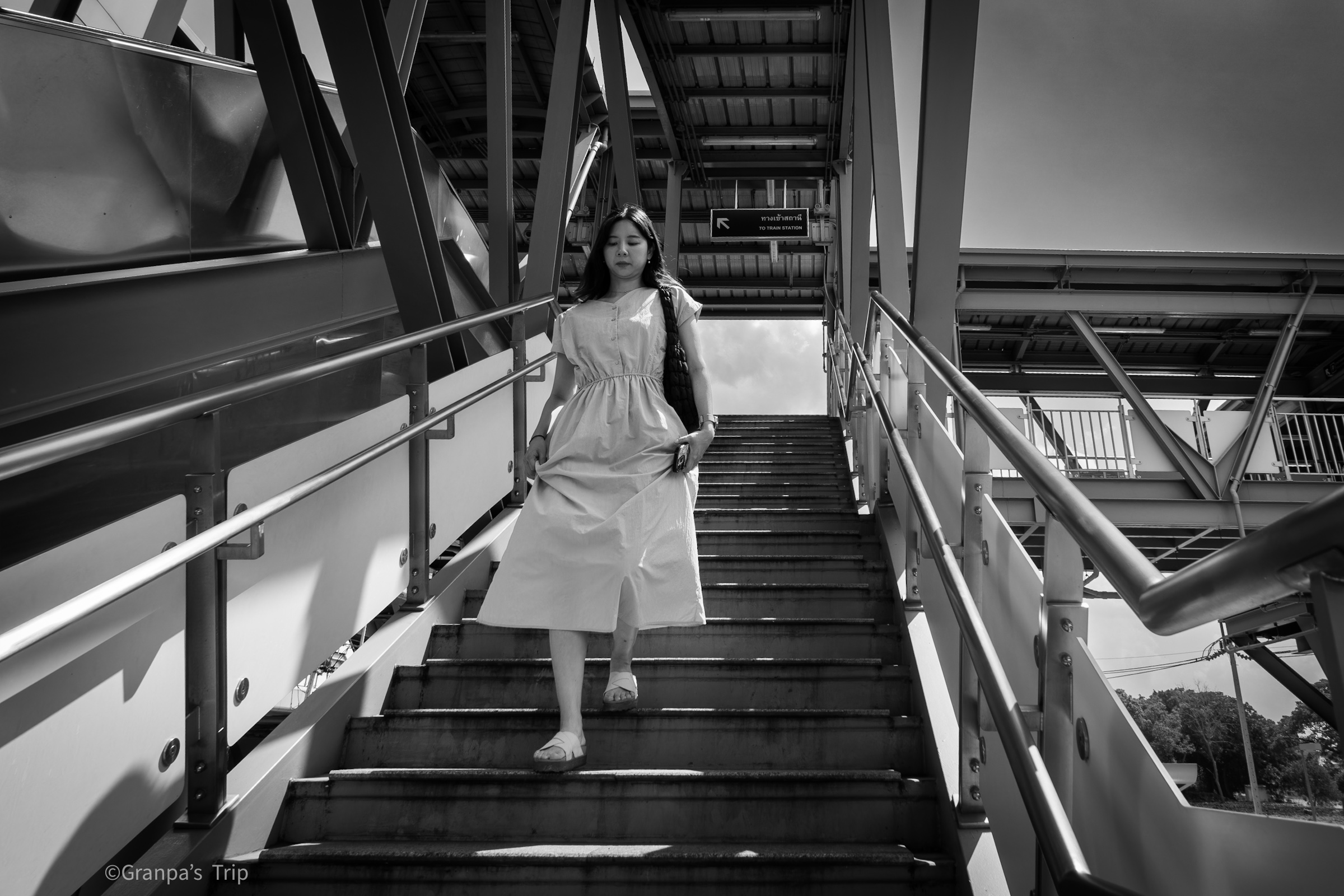 DSC-RX100M7 f/5.6 1/500sec ISO-100 9mm