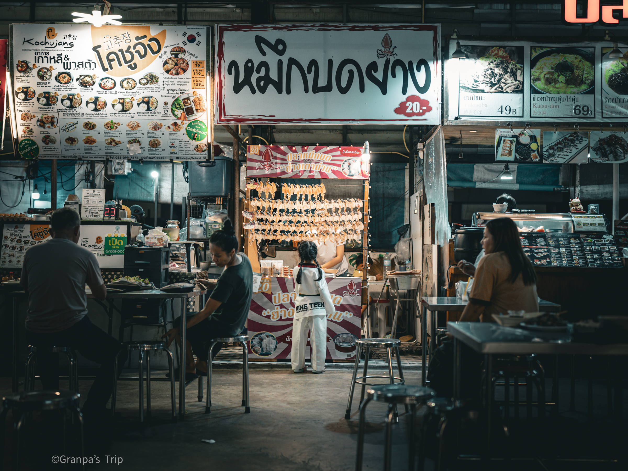 ILCE-7CR f/1.4 1/125sec ISO-320 35mm