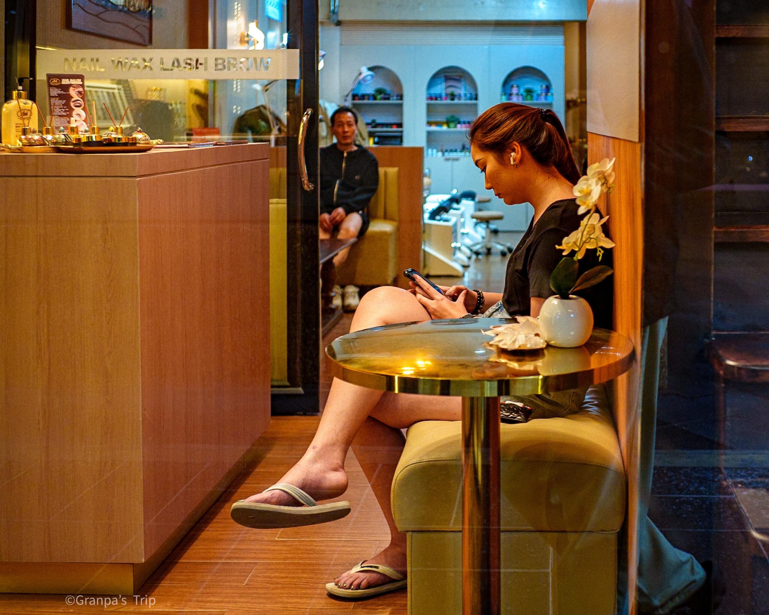 ILCE-7CR 1/125sec ISO-1000 ULTRON Vintage Line 35mm F2 Aspherical