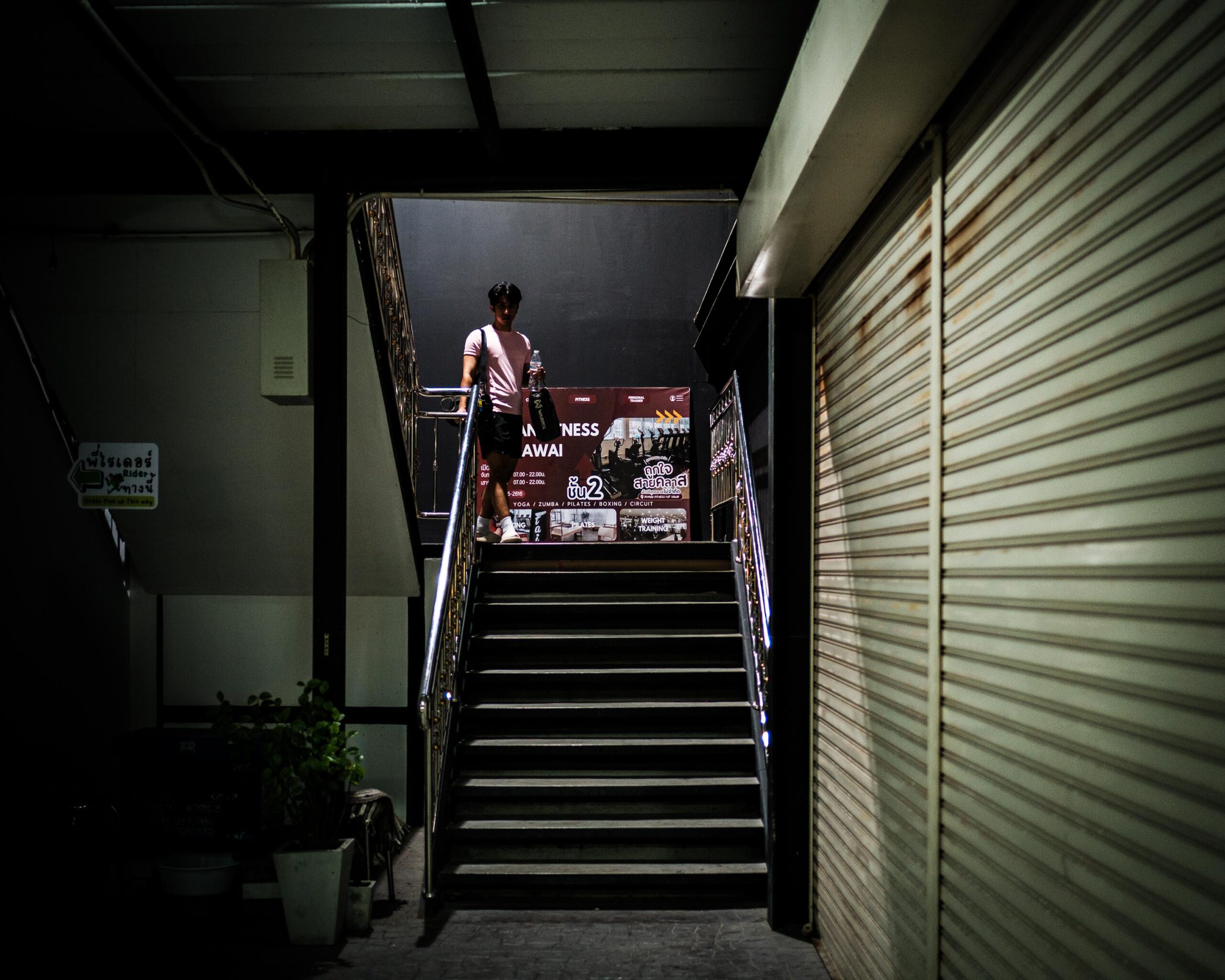 X-E4 f/1.2 1/125sec ISO-400 23mm