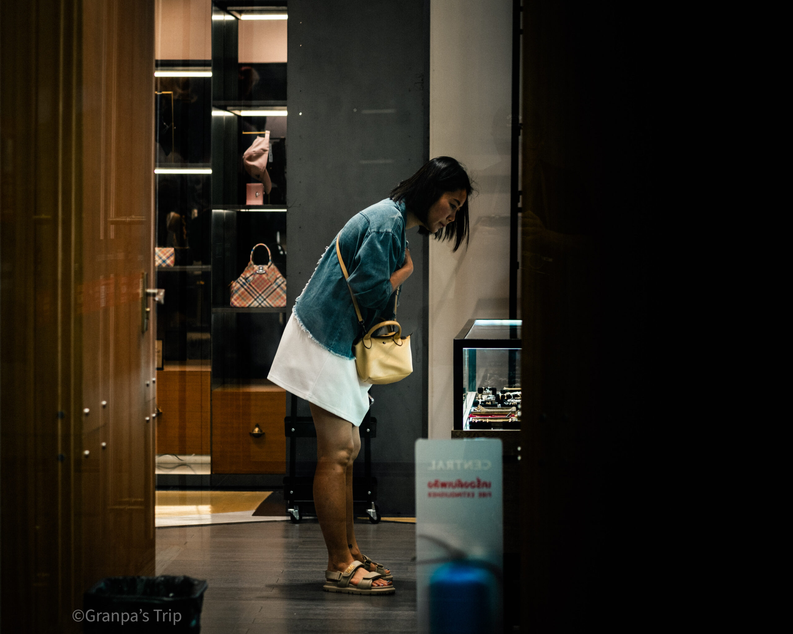 X-T5 f/2.4 1/160sec ISO-250 60mm